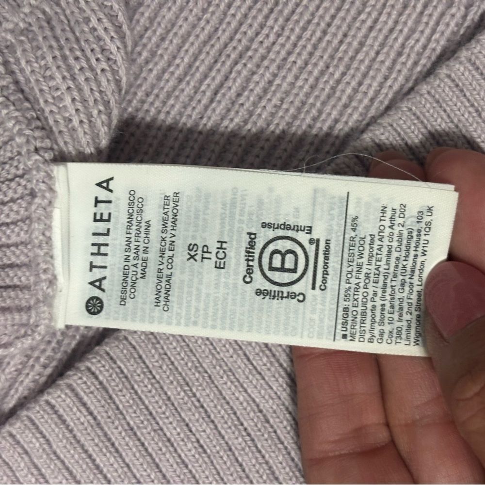 Athleta Hanover Sweater Womens XS Purple V Neck Merino Wool Blend Ribbed - Picture 9 of 9